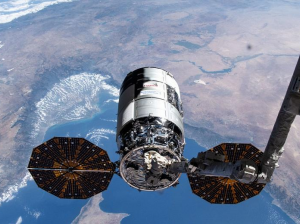 Повреждение грузового модуля Cygnus вынудило NASA перенести научные эксперименты на миссию SpaceX