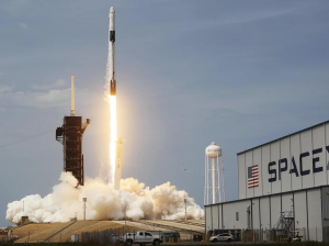 SpaceX запустила новую группу спутников Starlink  