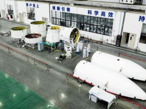 Власти Пекина будут развивать коммерческую космонавтику и спутниковые группировки