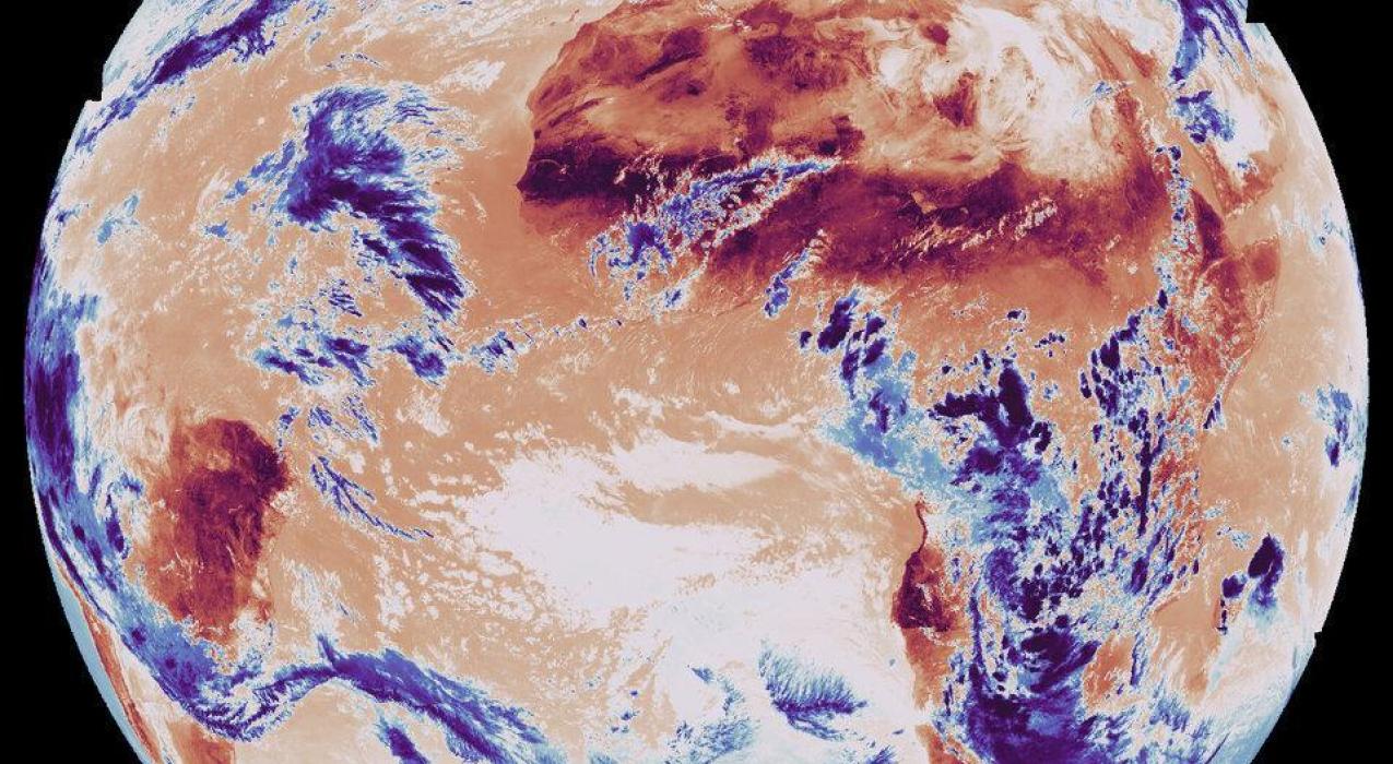 Европейский метеорологический спутник нового поколения передал первые снимки