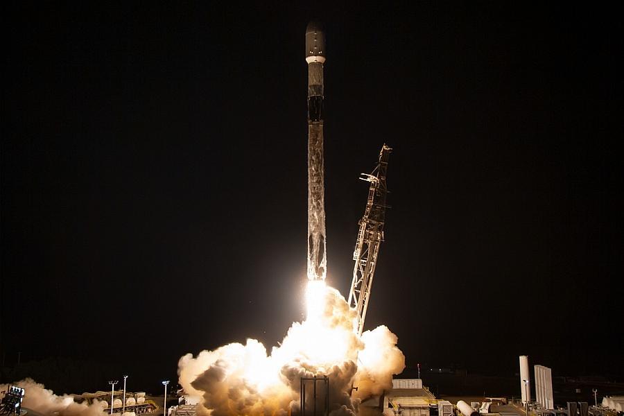 SpaceX запустила ракету со спутниками для нужд военно-космической разведки США