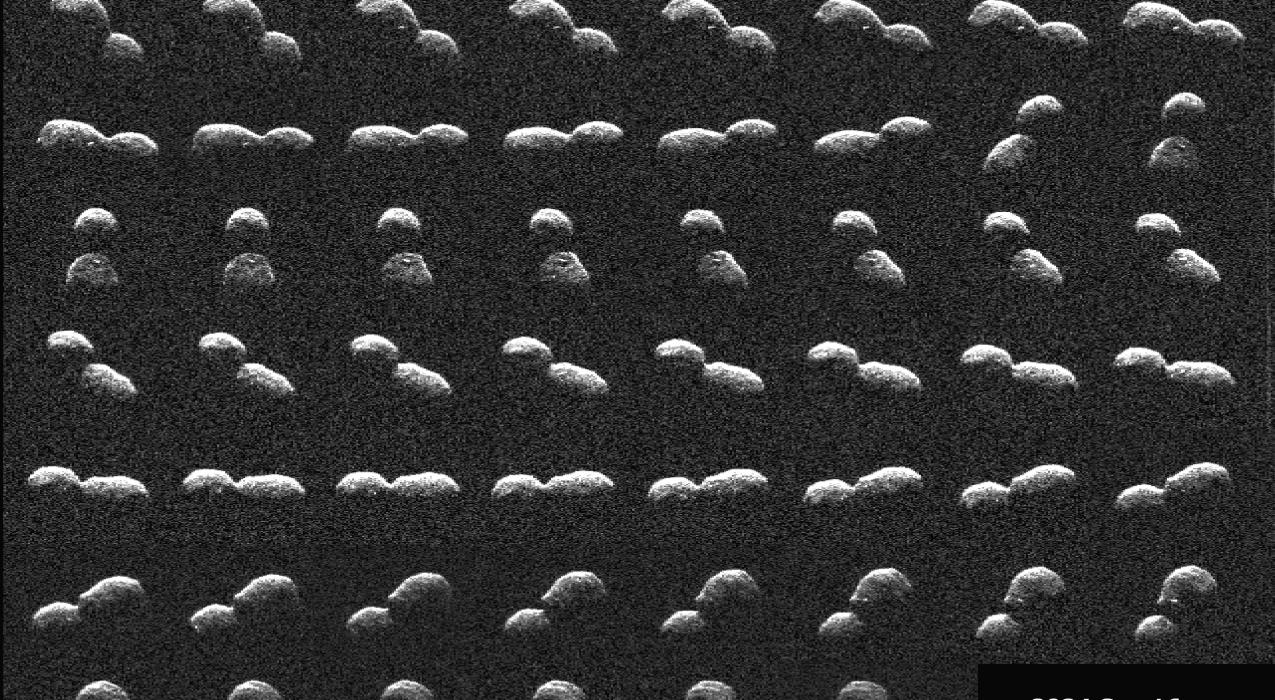 NASA отследило огромный астероид-арахис, пролетевший мимо Земли