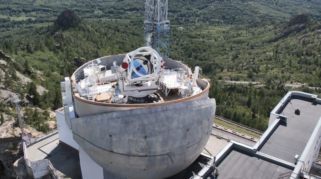 В России создали 3-тонное зеркало диаметром 3,12 метра для огромного телескопа