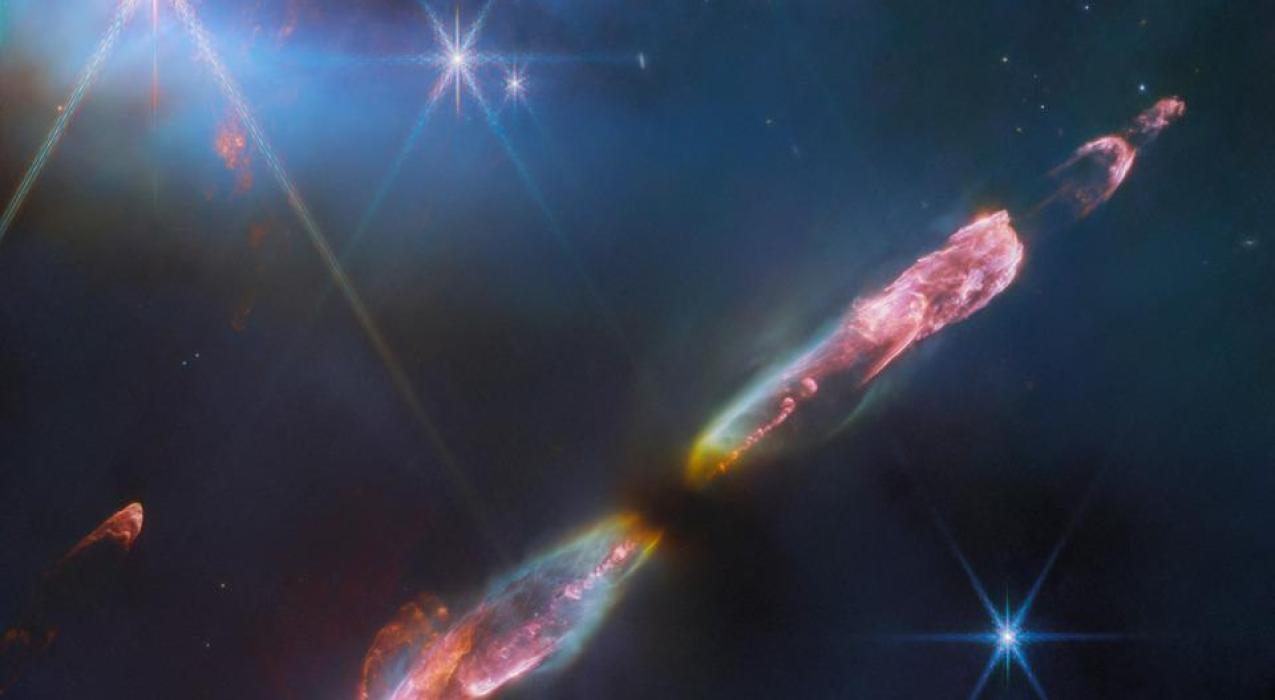 «Джеймс Уэбб» померил скорость джетов у молодой протозвезды