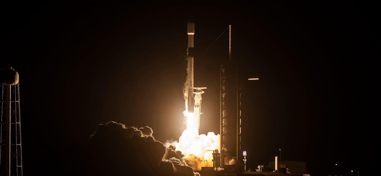 Отработанная ступень Falcon 9 врежется в Луну этим летом на гиперзвуковой скорости