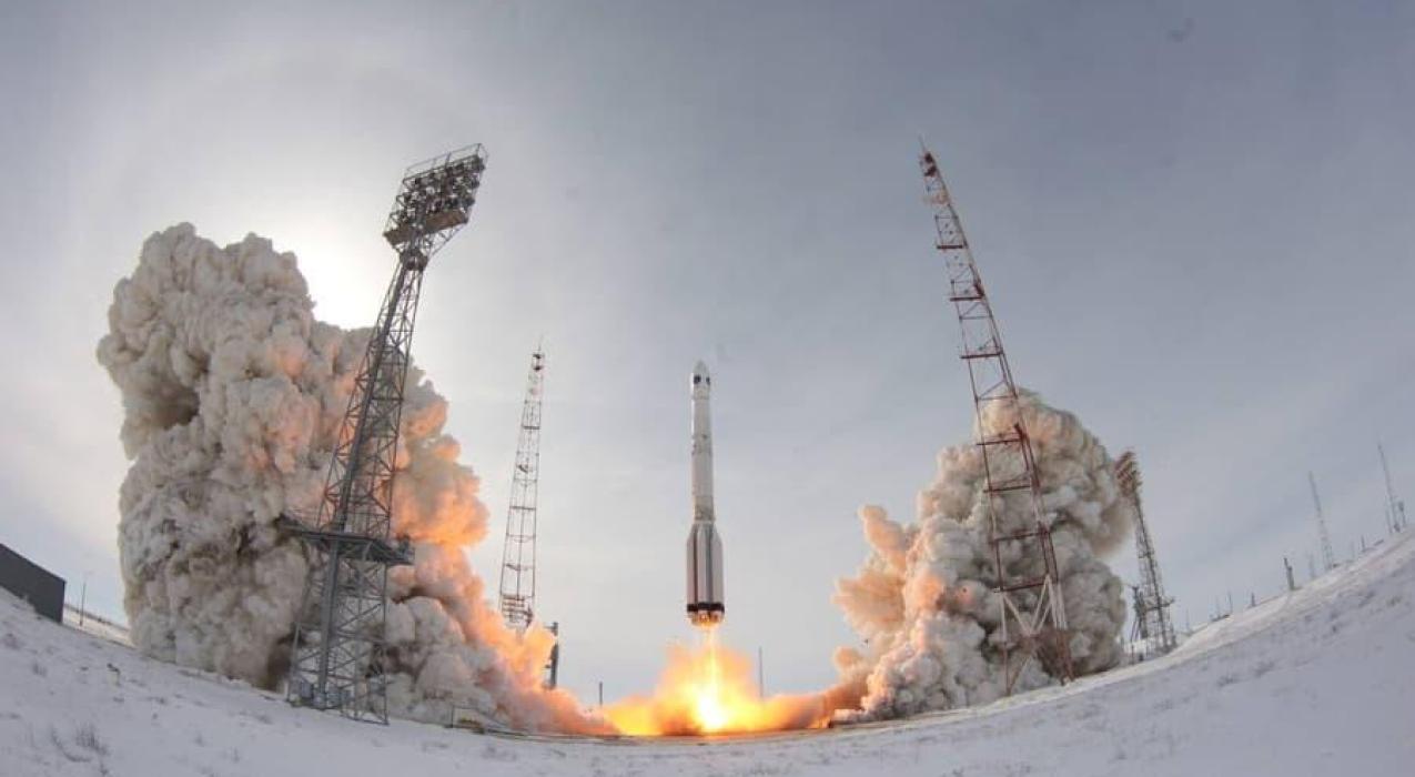 За год с небольшим Роскосмос запустил 130 спутников, план на 2026 год — запустить больше космических аппаратов