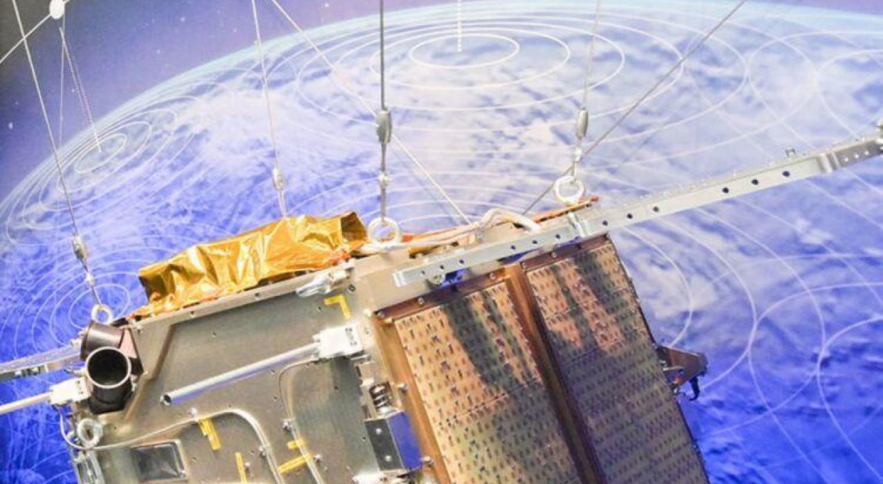 "Starlink на минималках". В России хотят запустить 50 спутников для разведки в 100 километрах от фронта