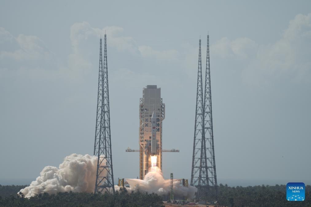 КНР испытала новую ракету "Чанчжэн-10" для полетов на Луну