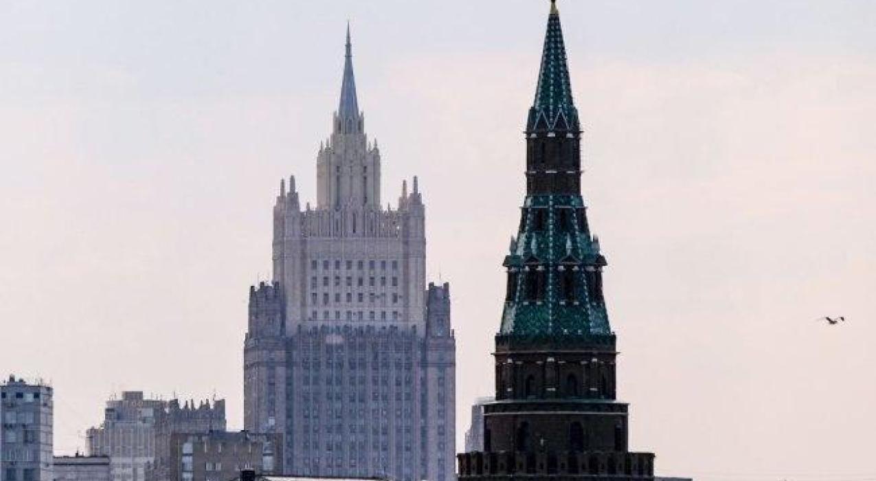 МИД РФ- Квазигражданские спутники в космосе могут стать целью ответного удара