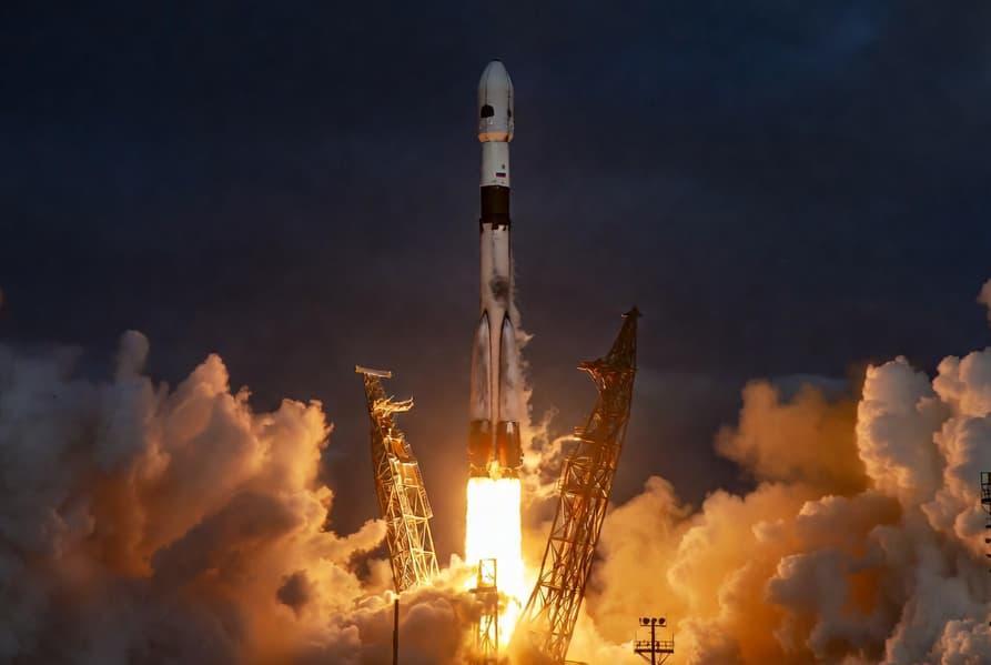 Новейшая ракета «Союз-5» готова к запуску: её установили на стартовый стол