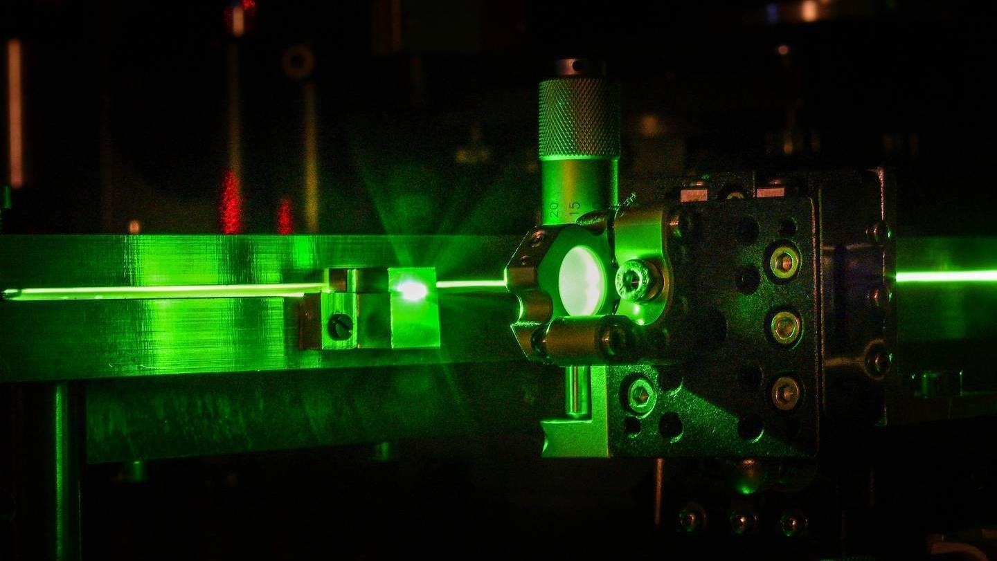 Intelsat и Aalyria договорились создать оптическую спутниковую сеть