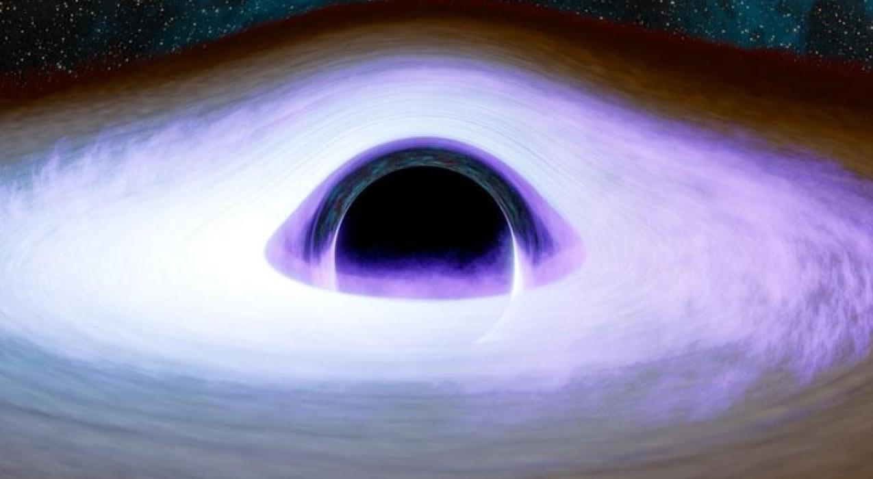 Учёные впервые раскрыли форму короны чёрной дыры