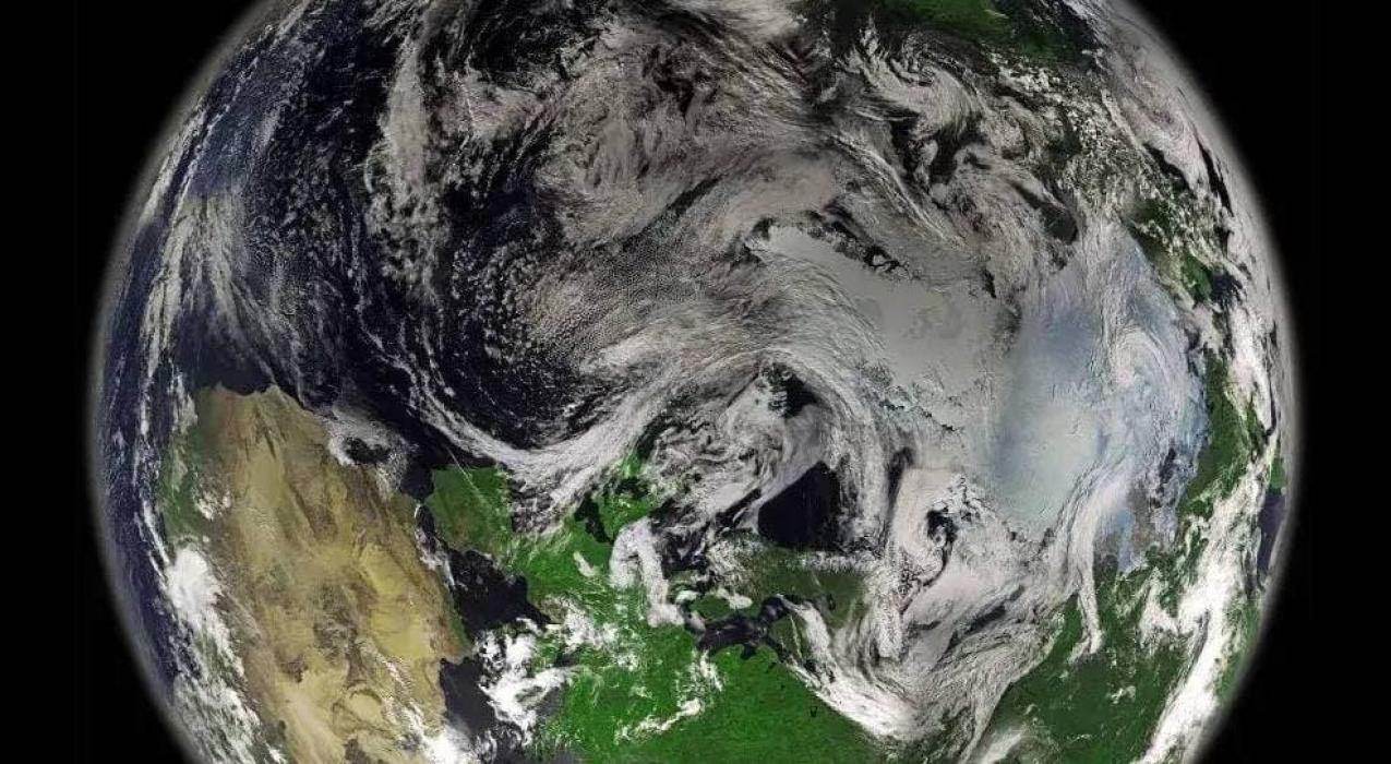 Космонавты приступили к тренировке на роботе-манипуляторе