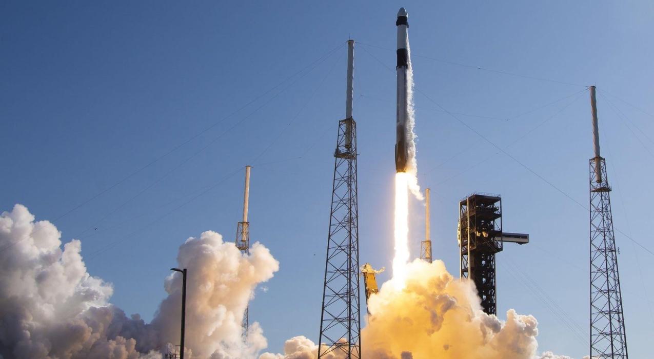 Грузовой корабль Cargo Dragon стартовал к МКС