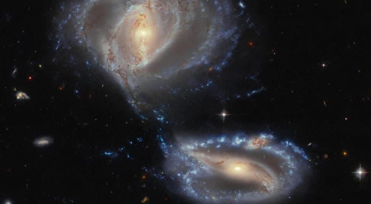 Телескоп «Хаббл» помог найти еще одного участника столкновения галактик