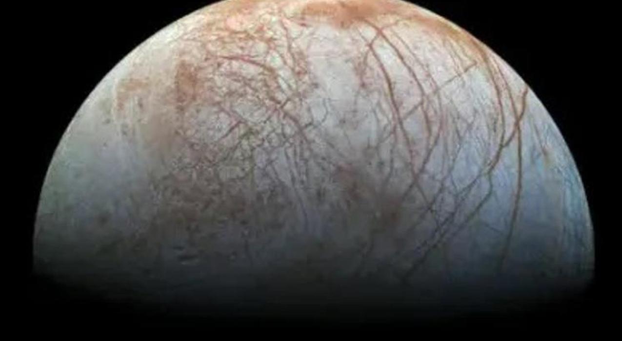 У НАСА рухнули надежды обнаружить жизнь на ледяном спутнике Юпитера