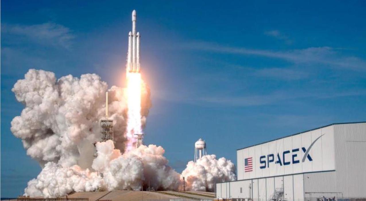 SpaceX доставит на орбиту почти 200 интернет-спутников конкурента —канадской Telesat