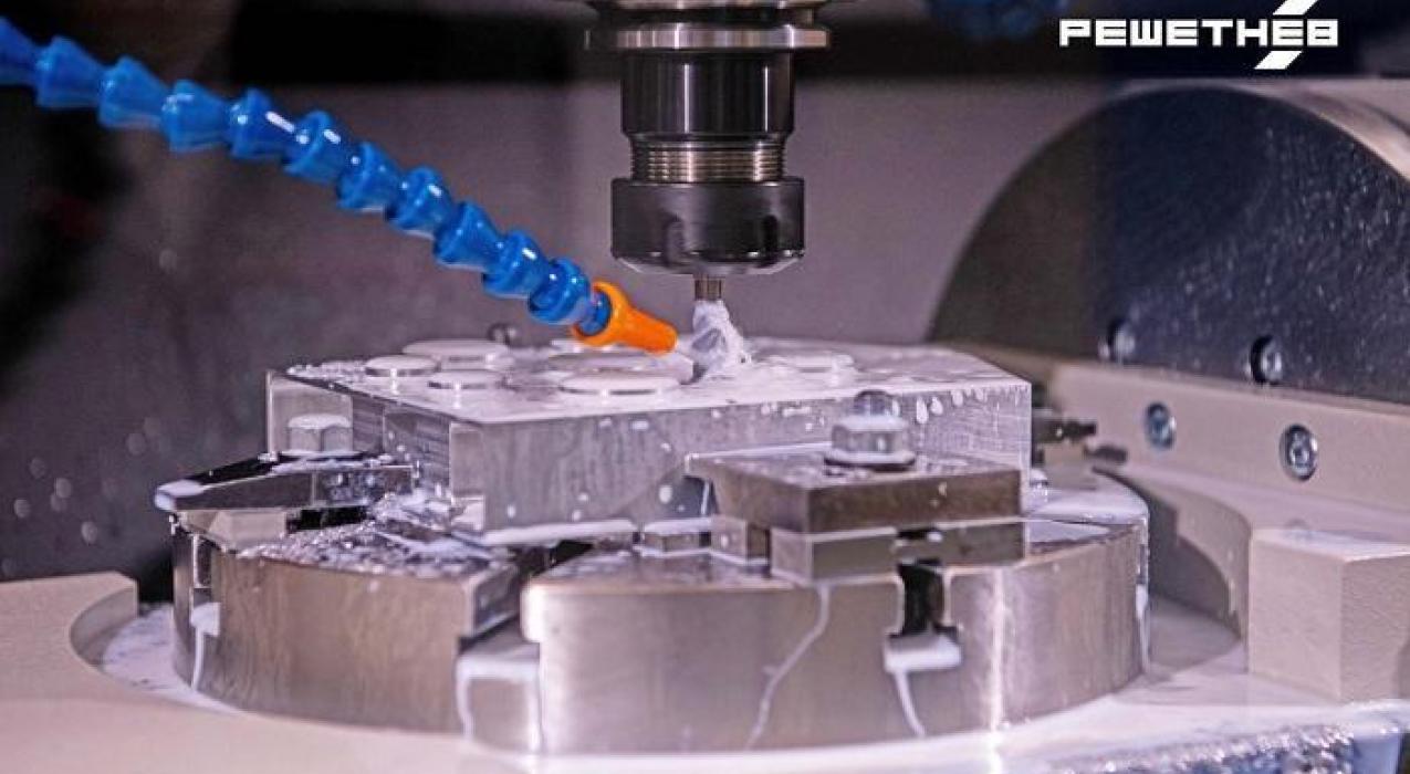 «Роскосмос» ввёл на выпускающем спутники предприятии новые станки отечественного производства