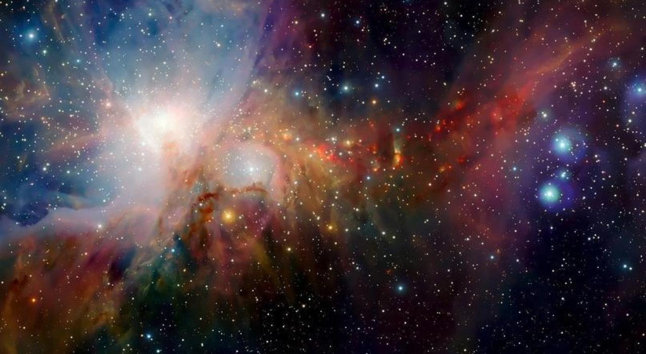 "В телескоп наблюдают далекие планеты и звезды. Звезда может перестать существовать уже давно, но ее лучи все еще достигают Земли, и линза телескопа рекордирует небесное тело, которого уже нет.